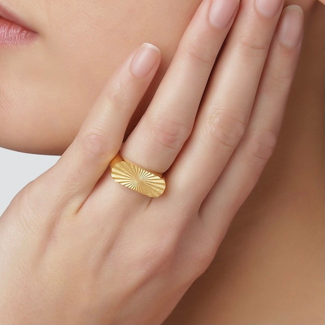 Giulia Signet Ring